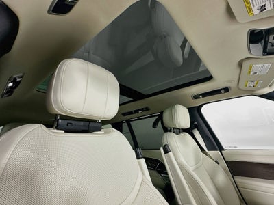 2027 Land Rover Range Rover SE LWB
