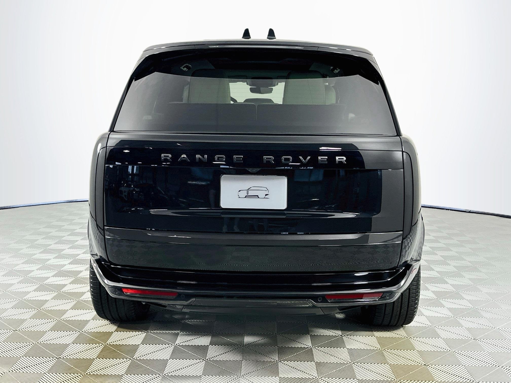 2027 Land Rover Range Rover SE LWB