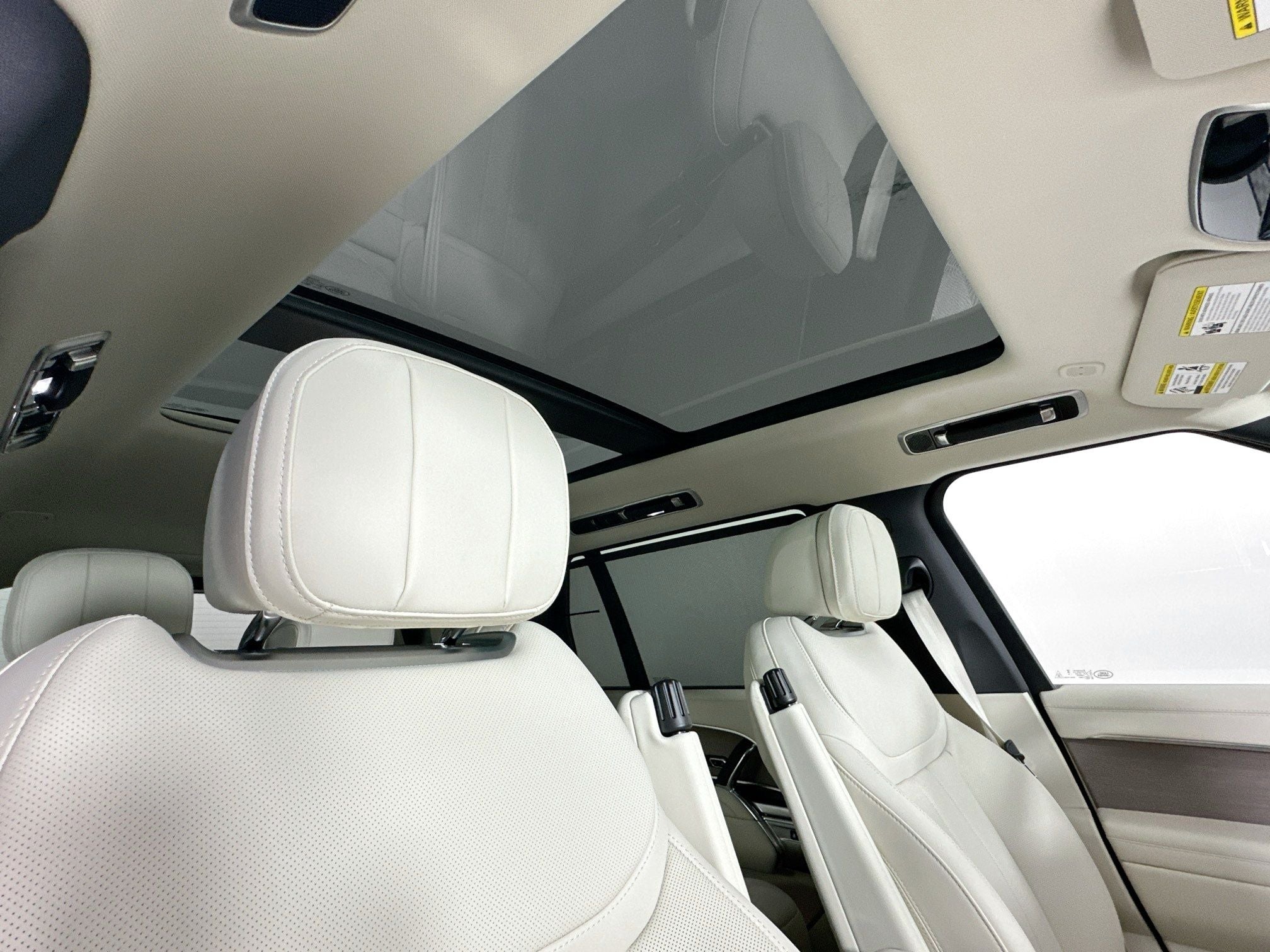 2026 Land Rover Range Rover SE LWB