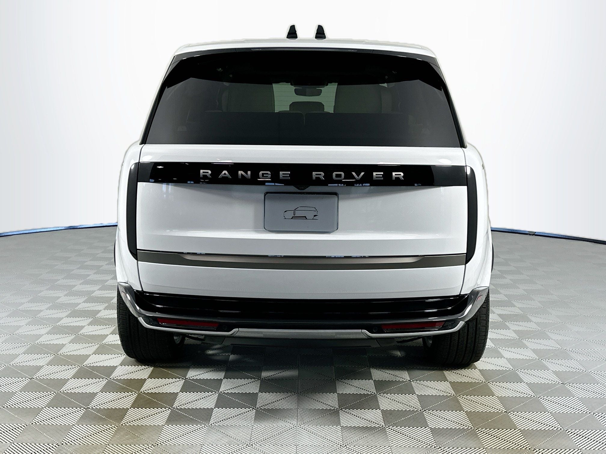 2026 Land Rover Range Rover SE LWB
