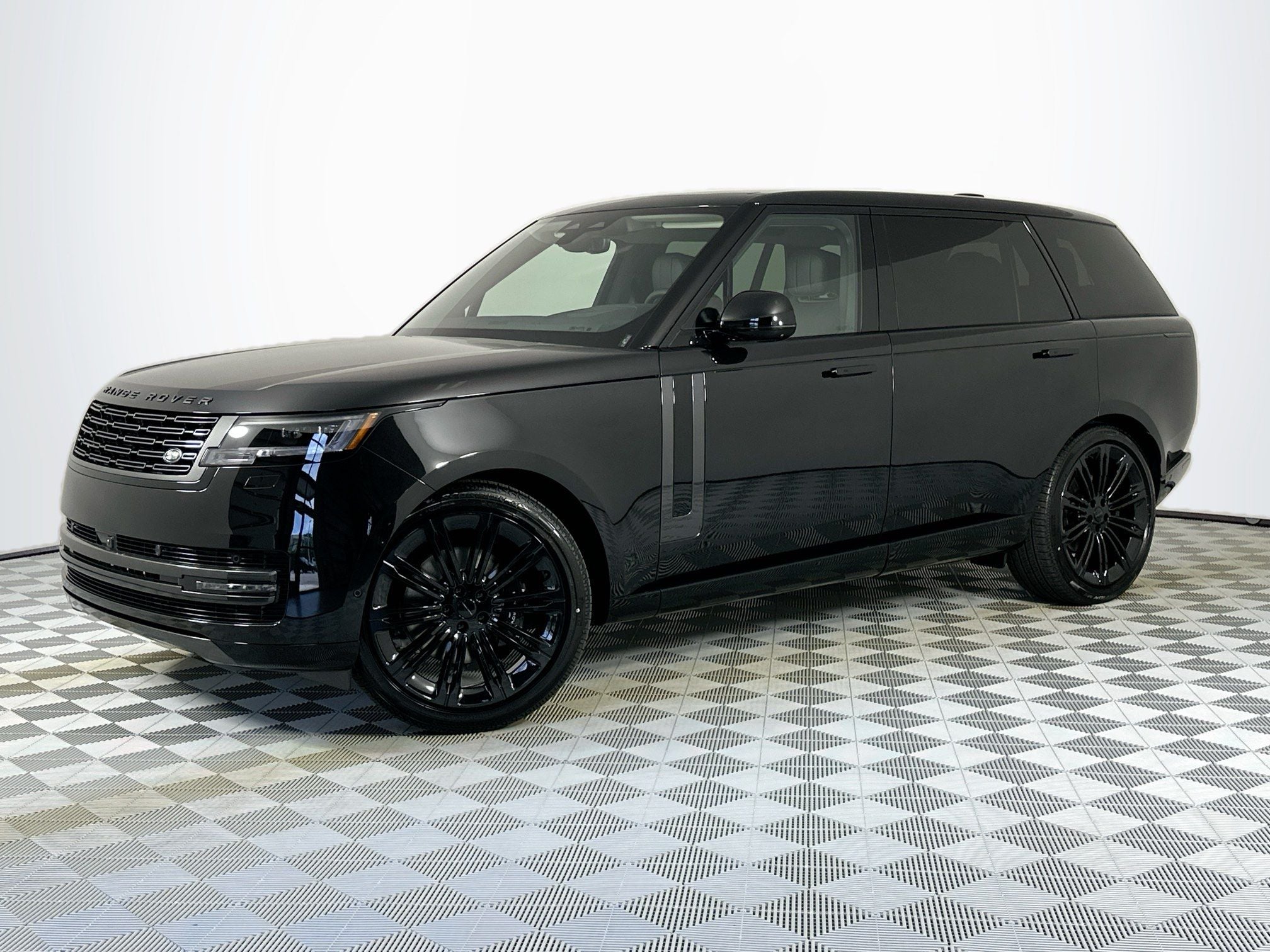 2026 Land Rover Range Rover SE LWB