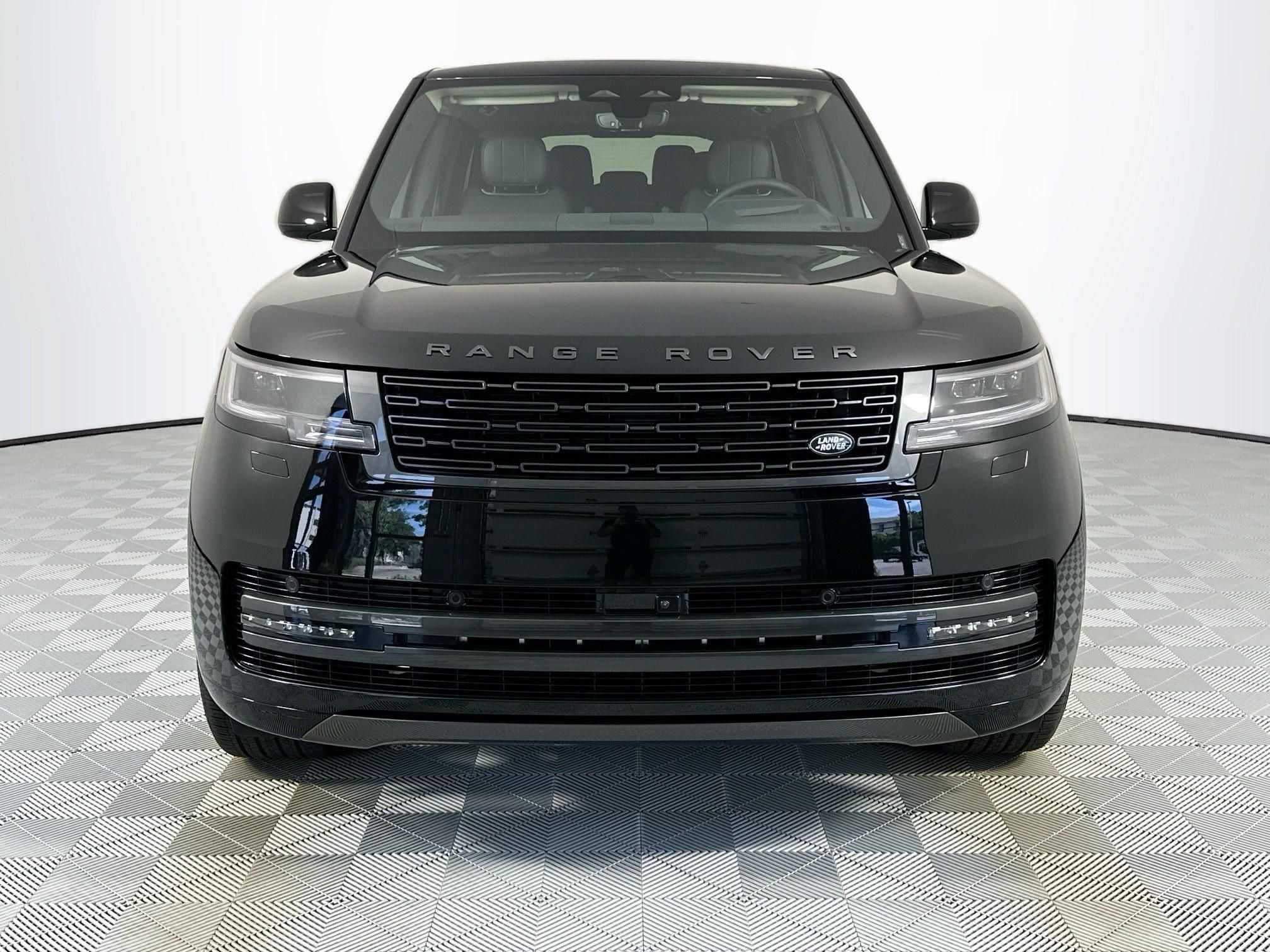 2026 Land Rover Range Rover SE LWB