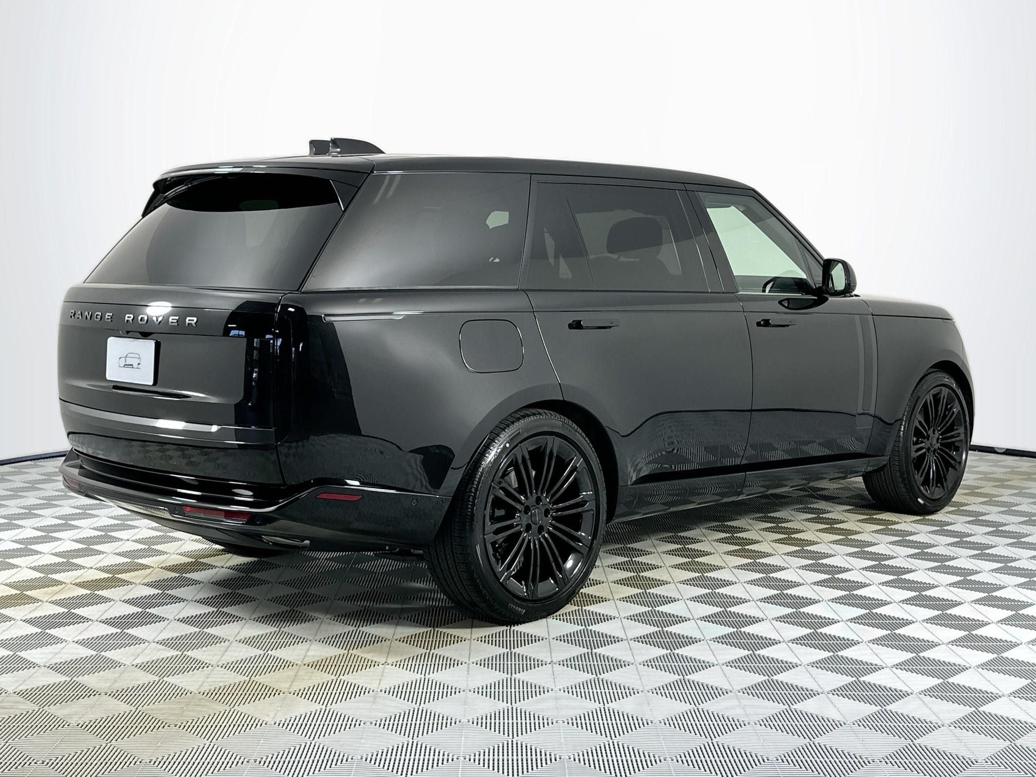 2026 Land Rover Range Rover SE LWB