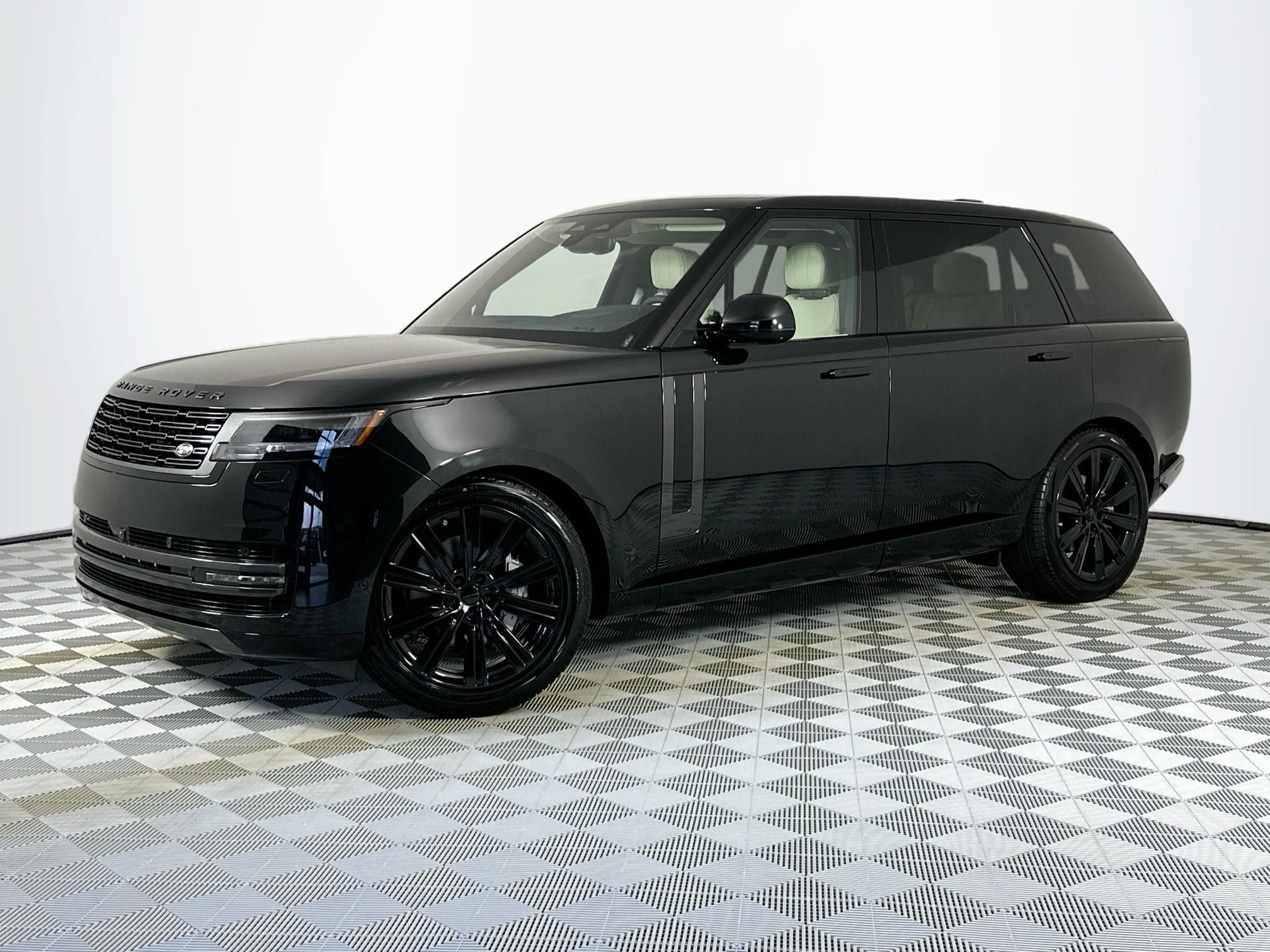 2026 Land Rover Range Rover SE LWB