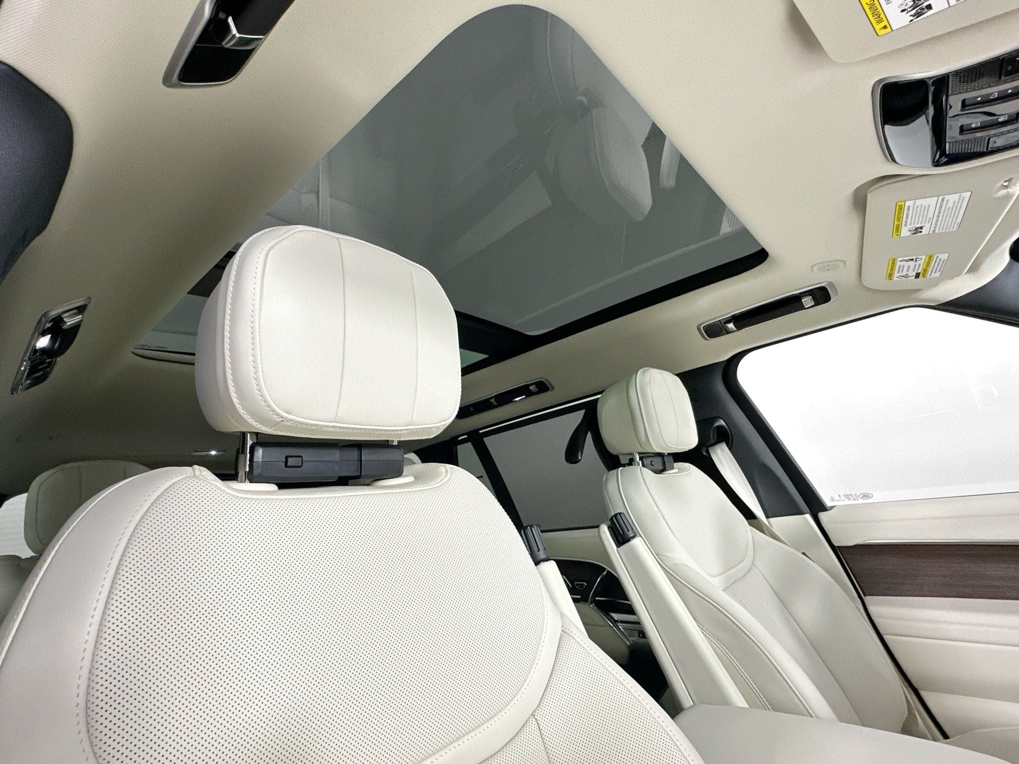 2026 Land Rover Range Rover SE LWB