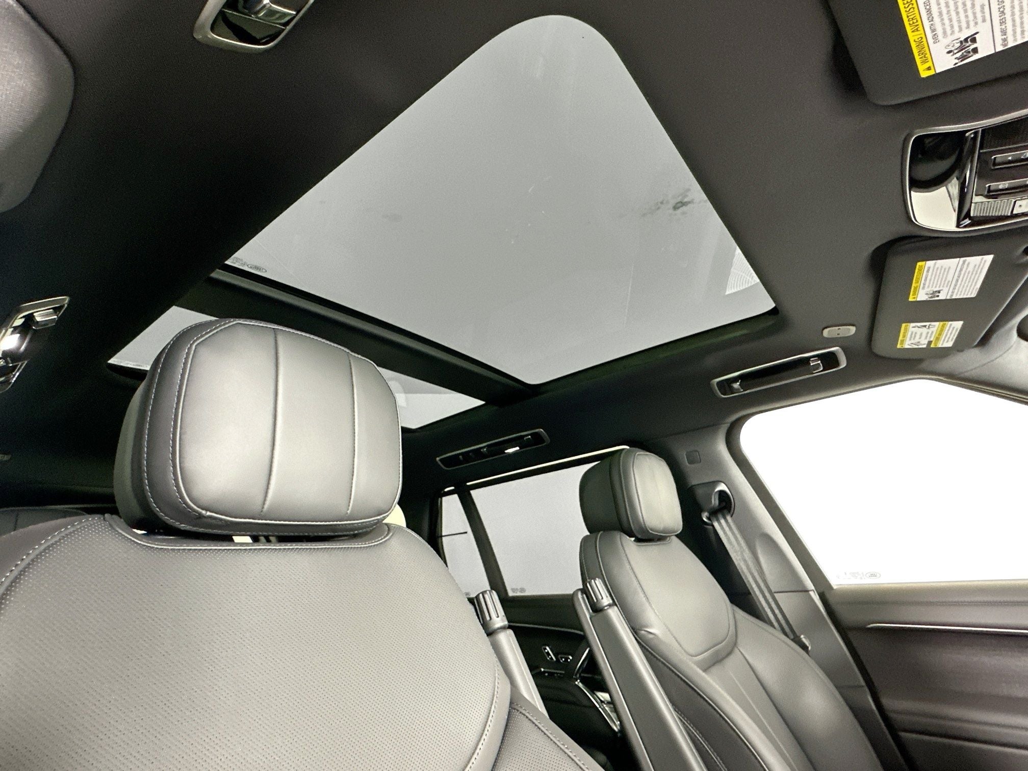2026 Land Rover Range Rover SE LWB