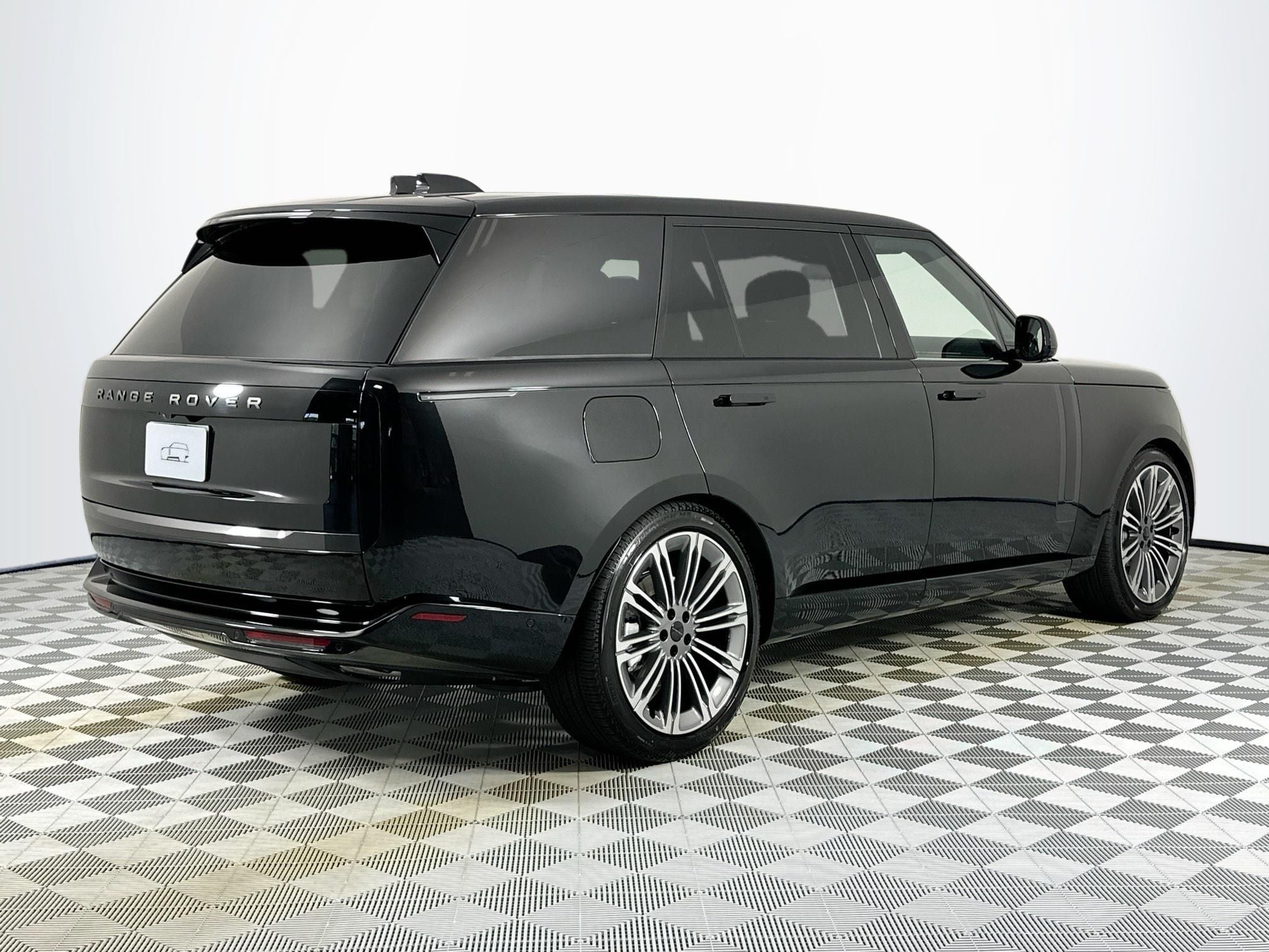 2026 Land Rover Range Rover SE LWB