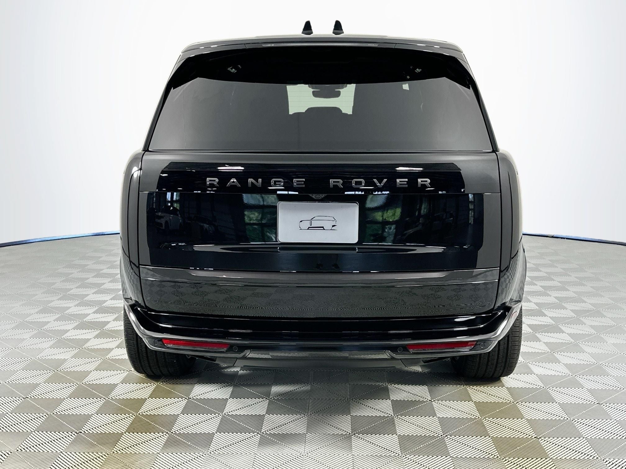 2026 Land Rover Range Rover SE LWB