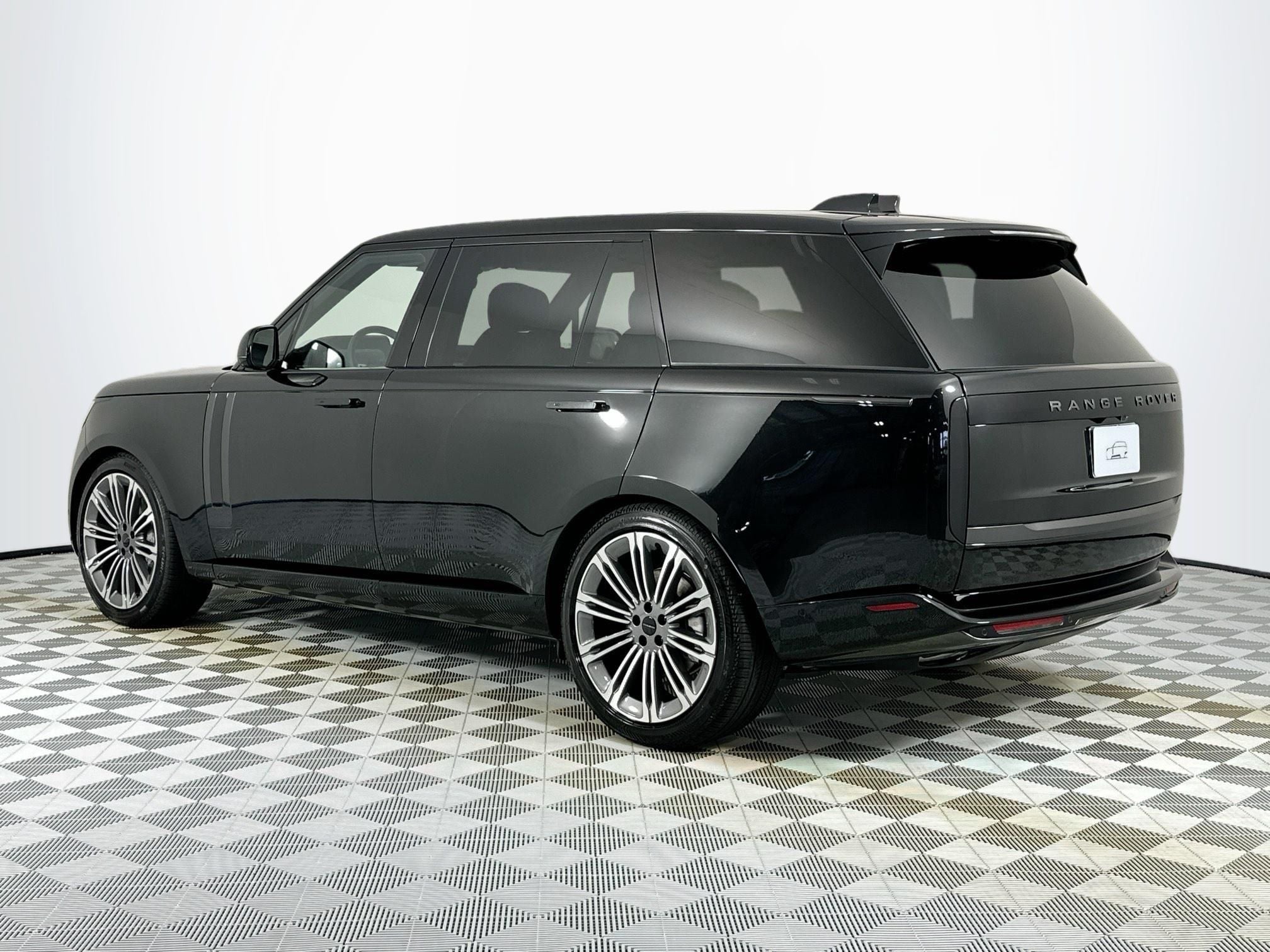 2026 Land Rover Range Rover SE LWB