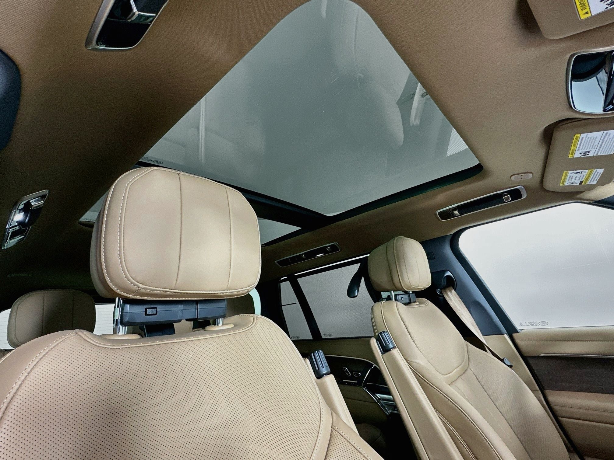 2027 Land Rover Range Rover SE LWB