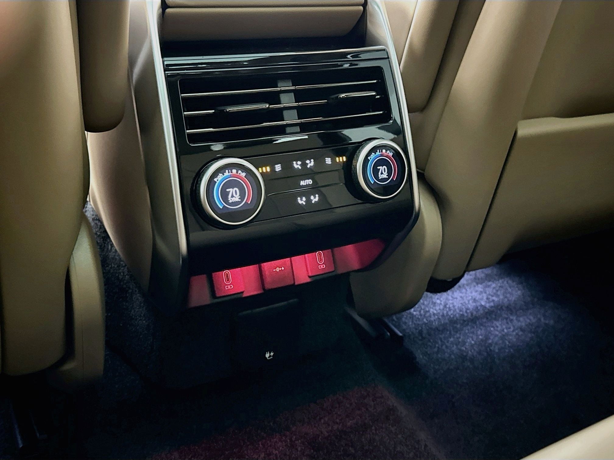 2027 Land Rover Range Rover SE LWB
