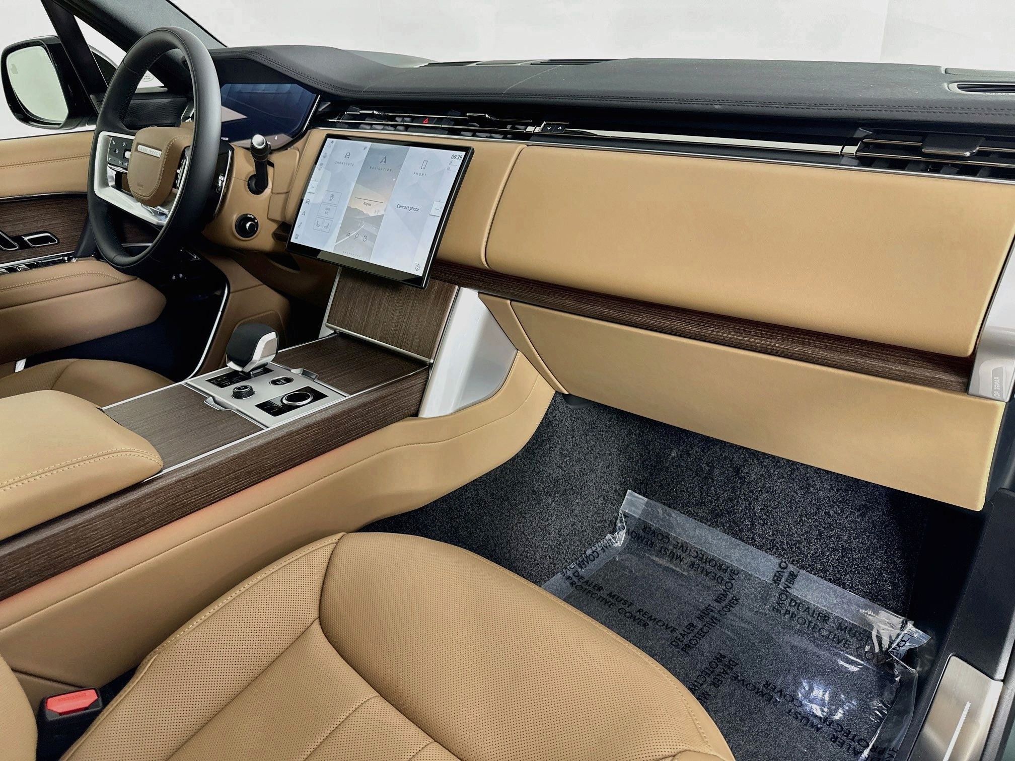 2027 Land Rover Range Rover SE LWB