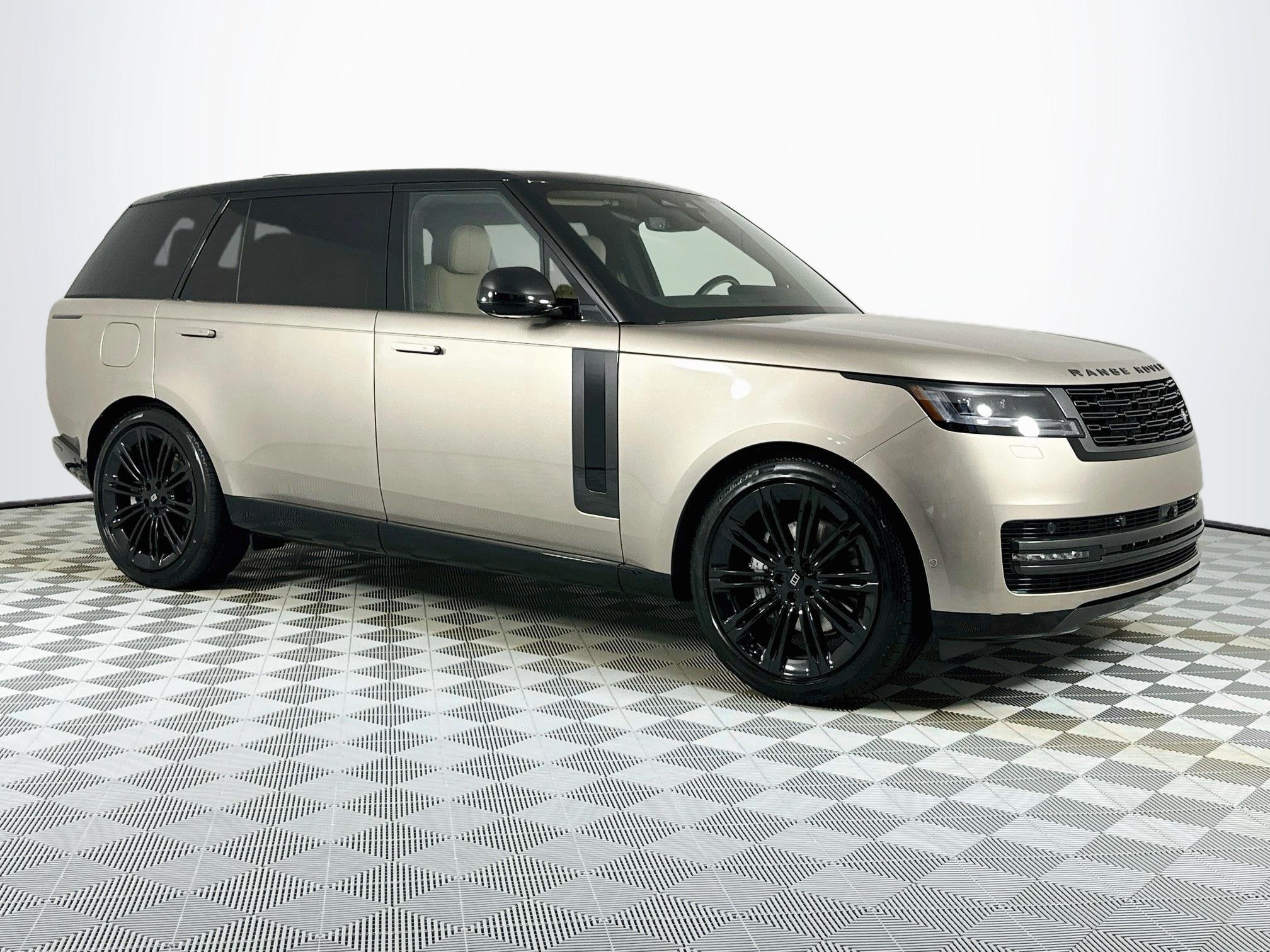 2027 Land Rover Range Rover SE LWB