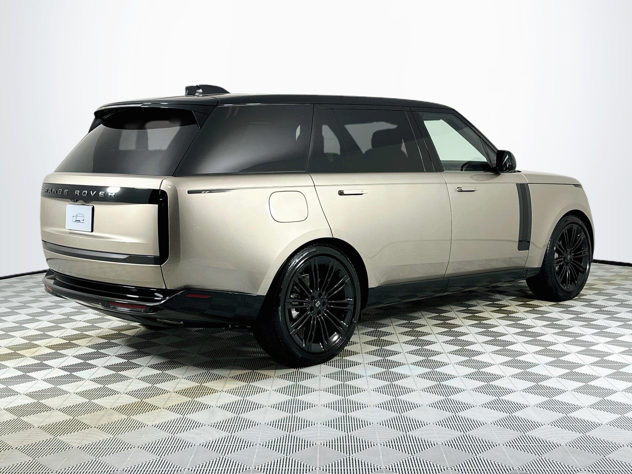 2027 Land Rover Range Rover SE LWB
