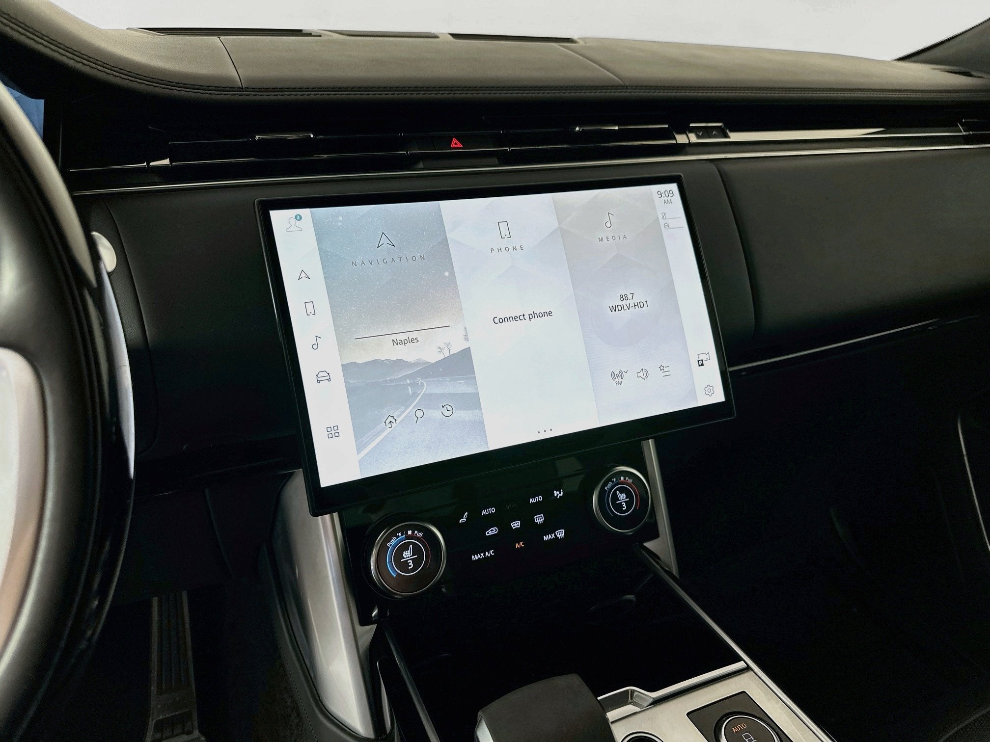 2023 Land Rover Range Rover SE LWB