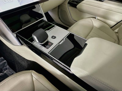 2026 Land Rover Range Rover SE LWB