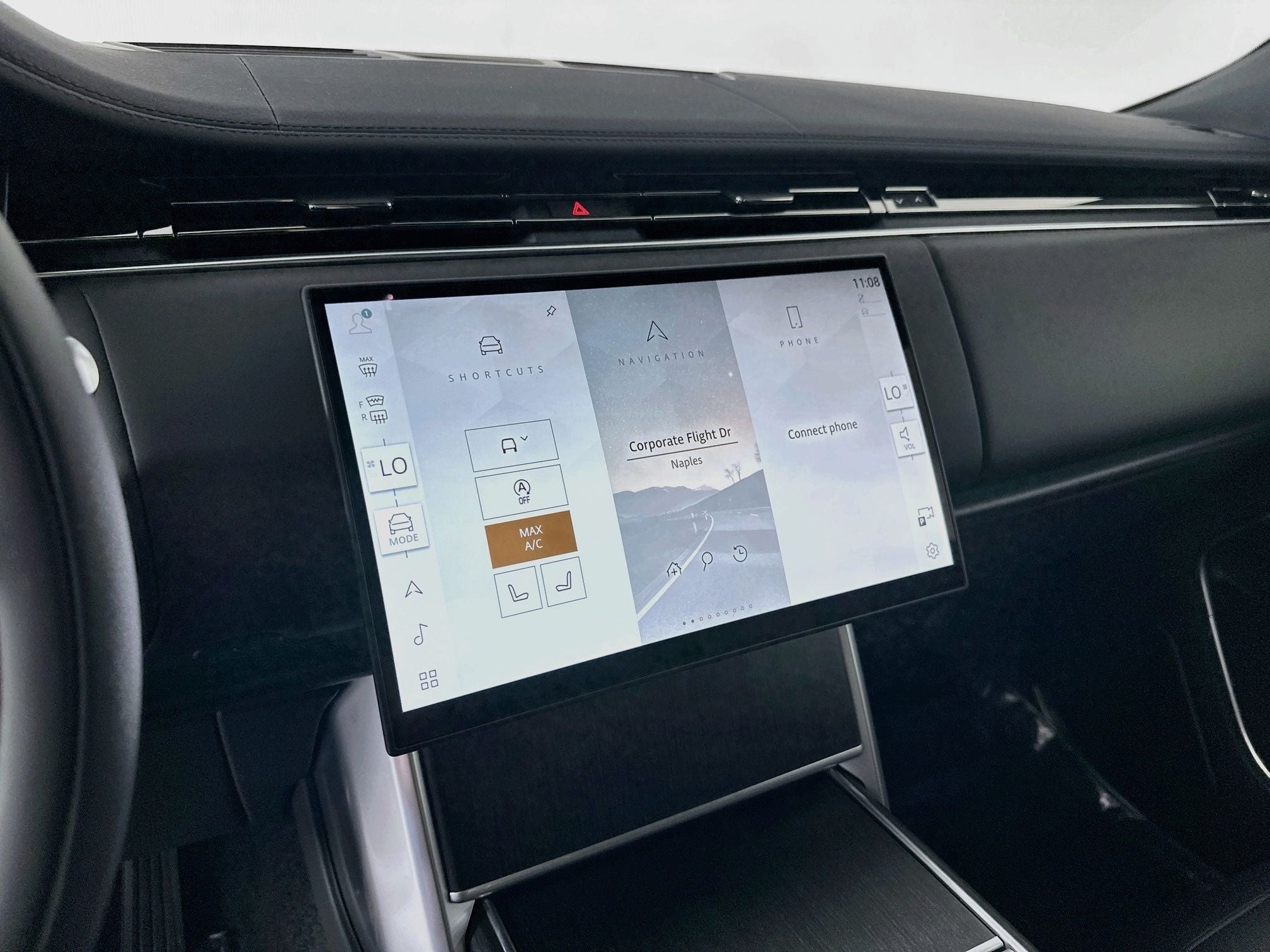 2026 Land Rover Range Rover SE LWB