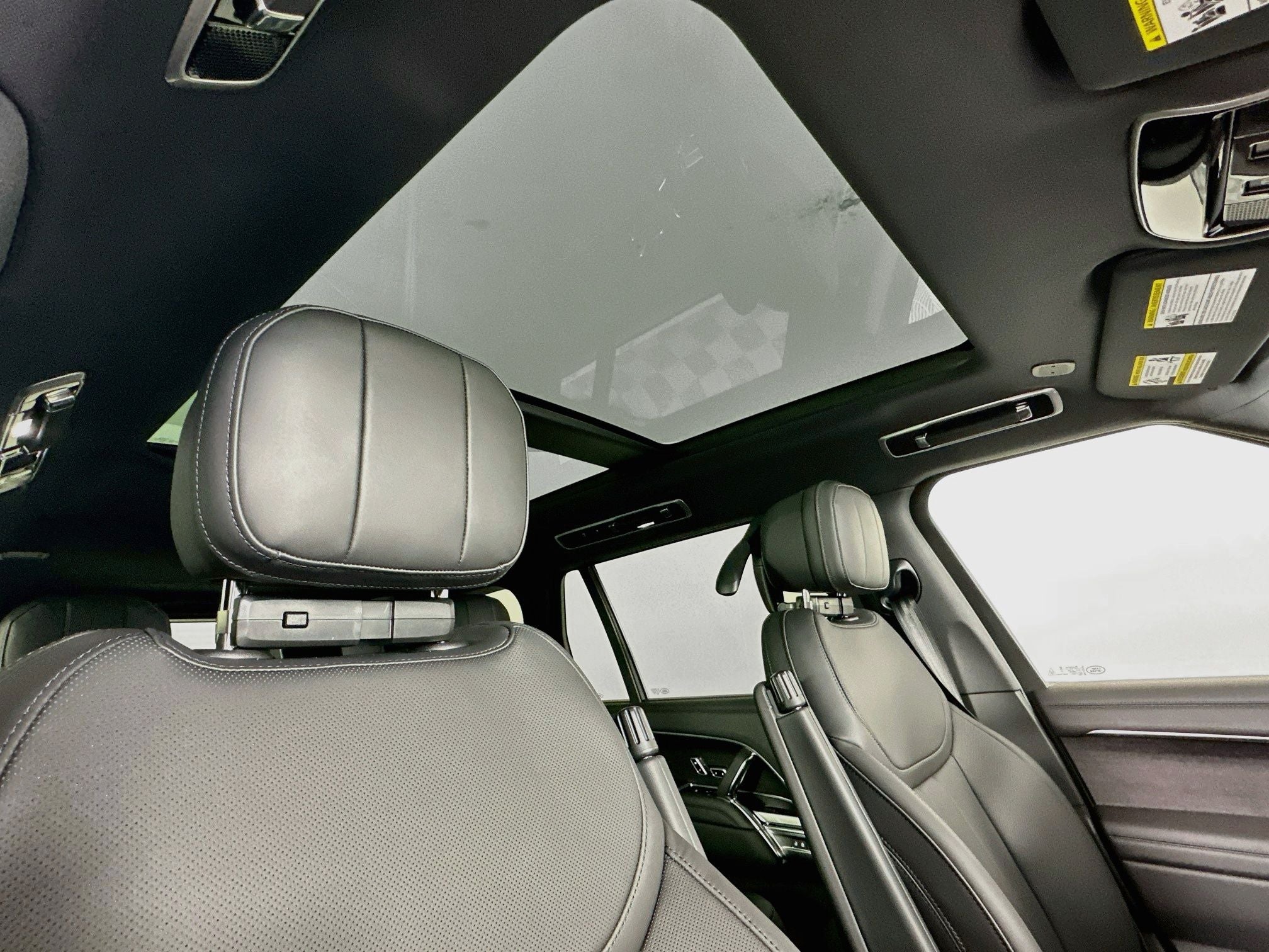 2026 Land Rover Range Rover SE LWB