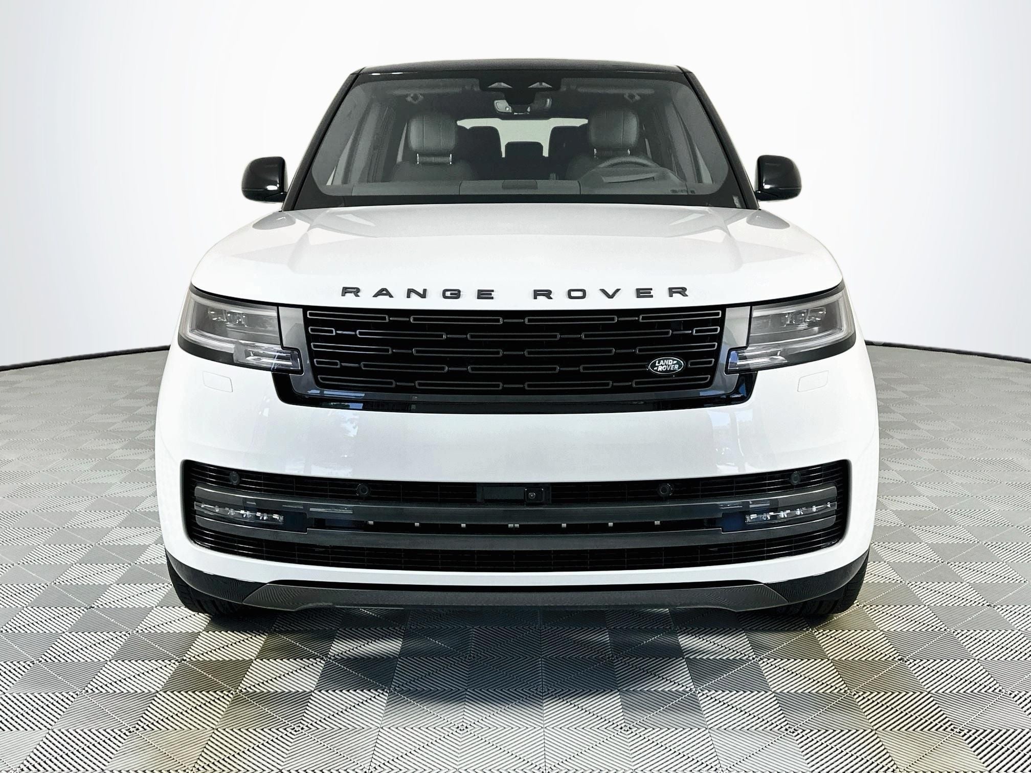 2026 Land Rover Range Rover SE LWB