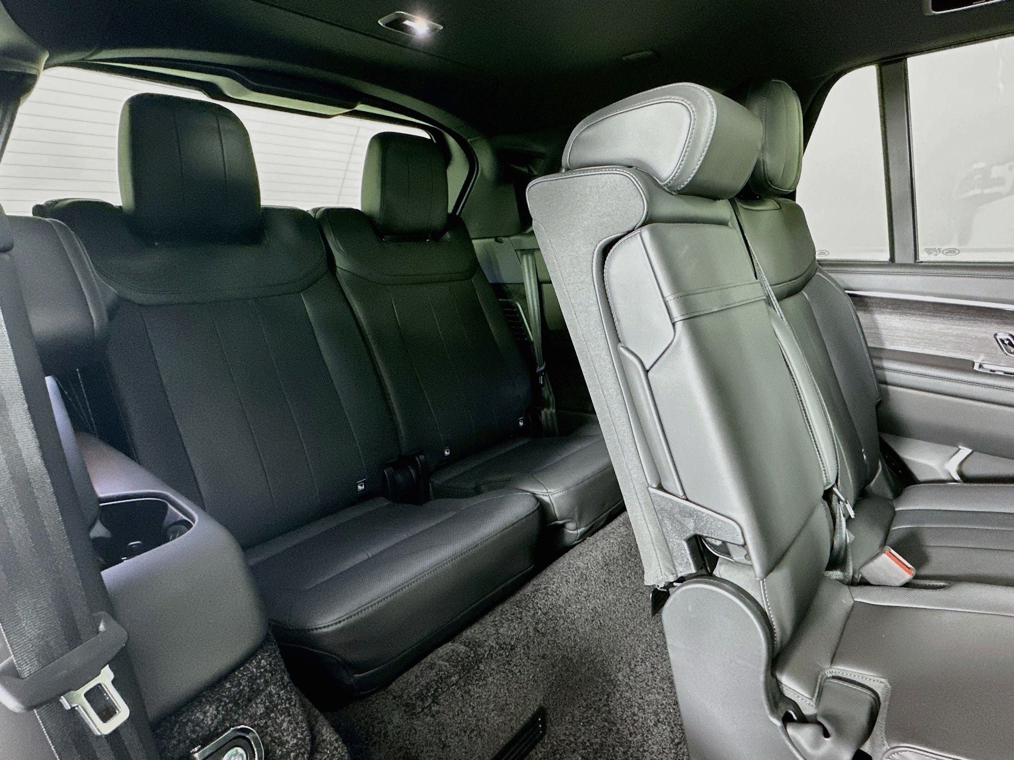 2026 Land Rover Range Rover SE LWB