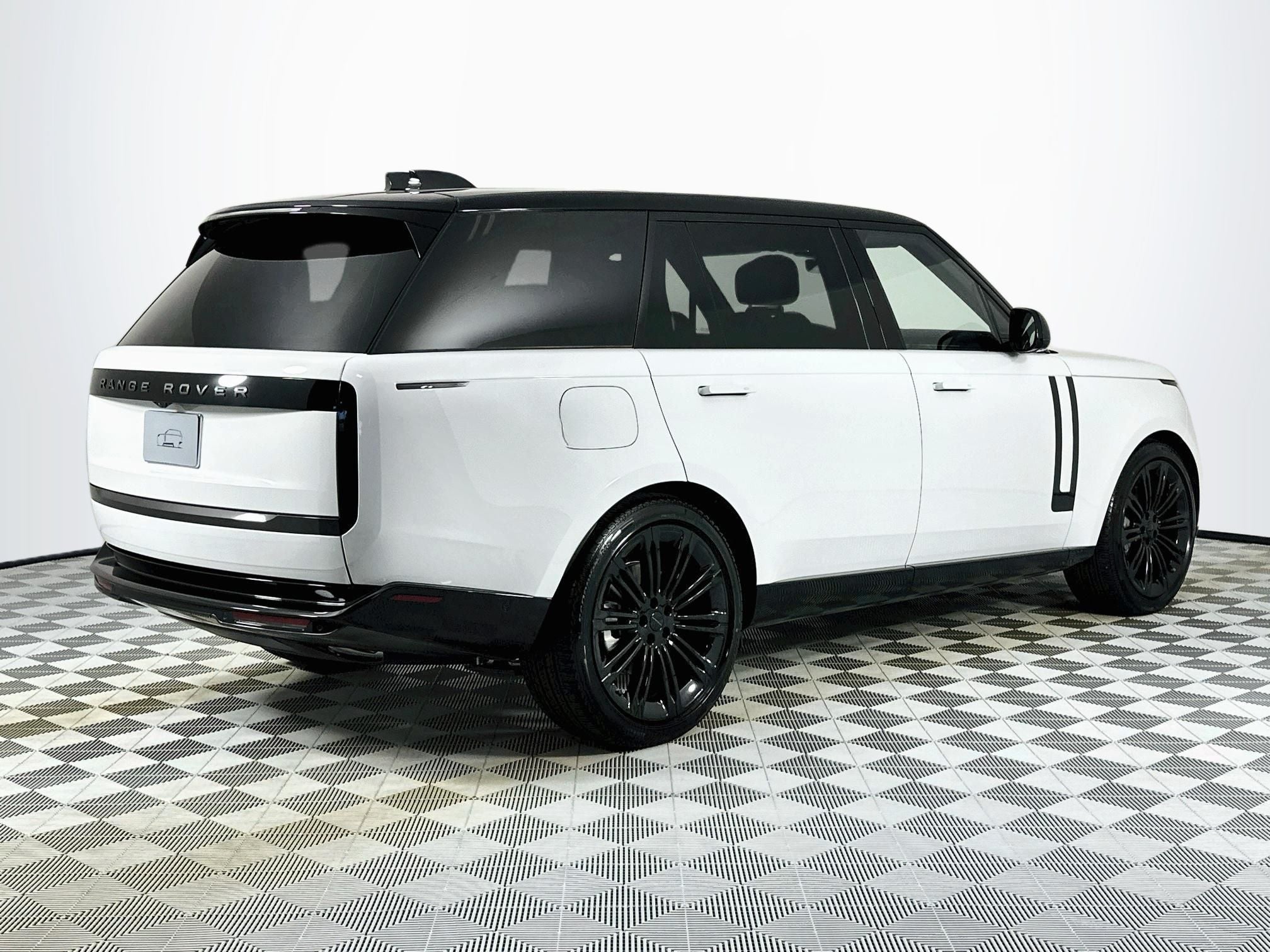 2026 Land Rover Range Rover SE LWB