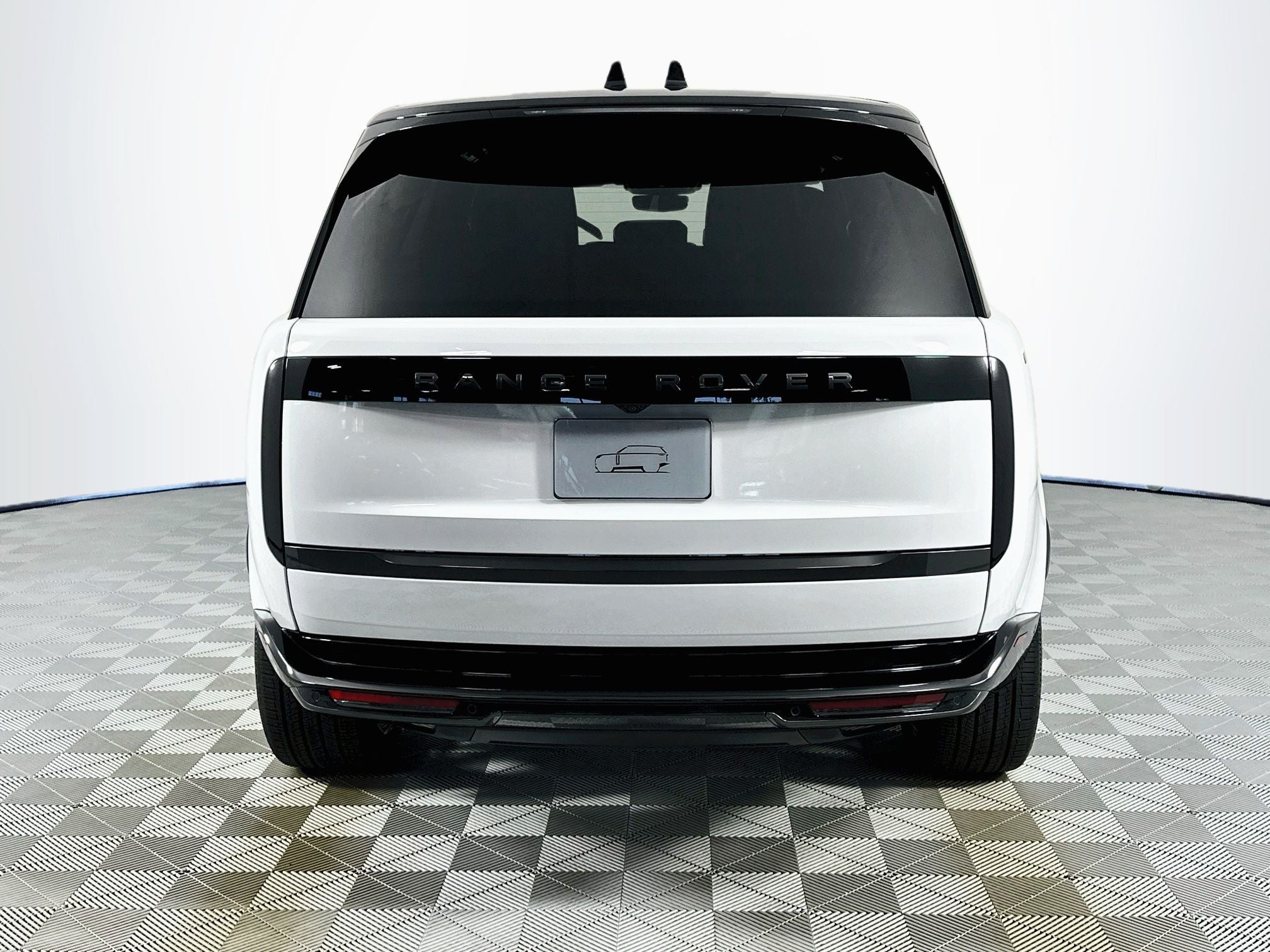 2026 Land Rover Range Rover SE LWB