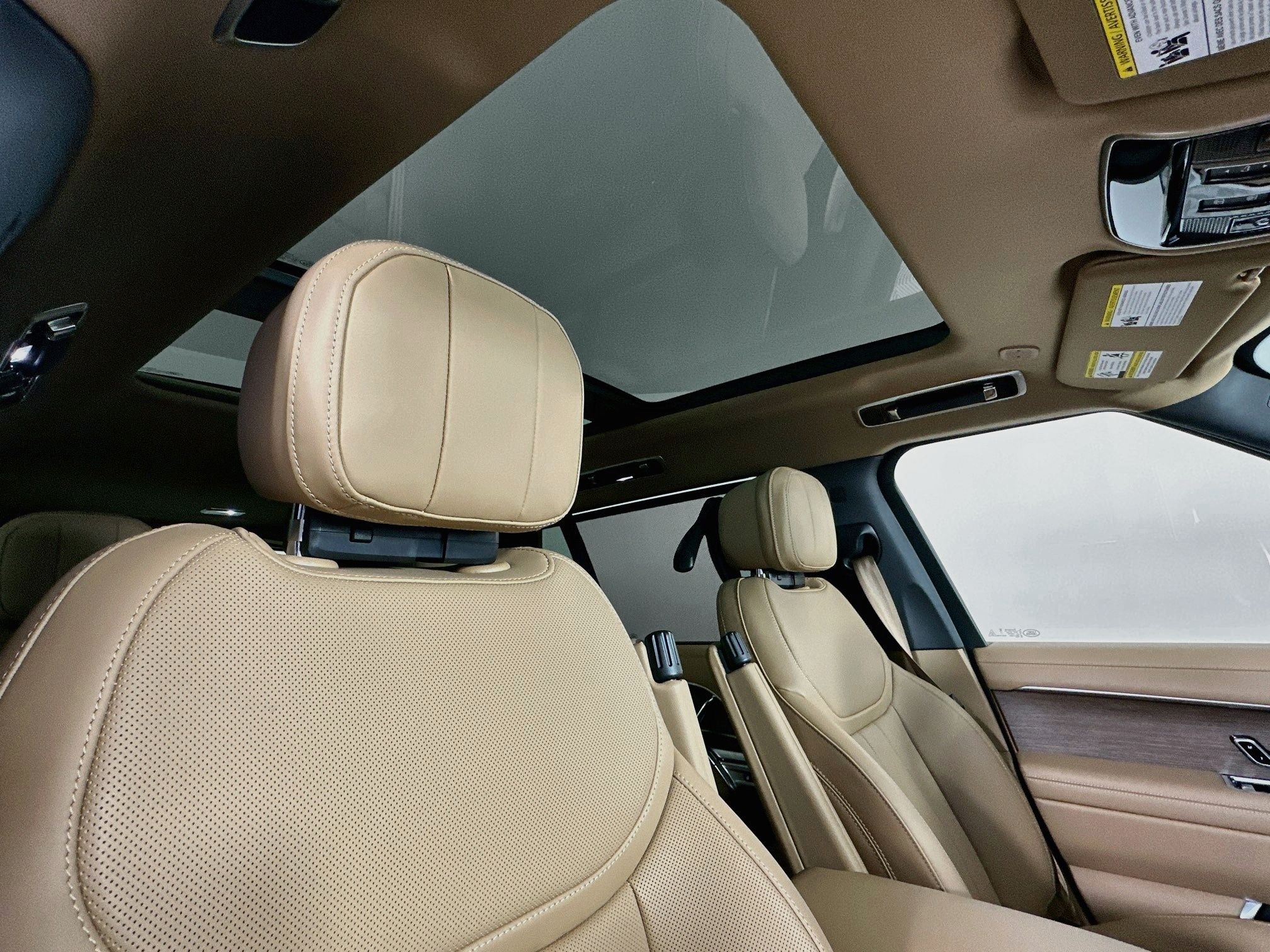 2025 Land Rover Range Rover SE LWB