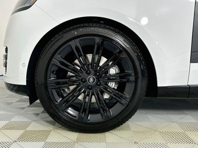 2025 Land Rover Range Rover SE LWB