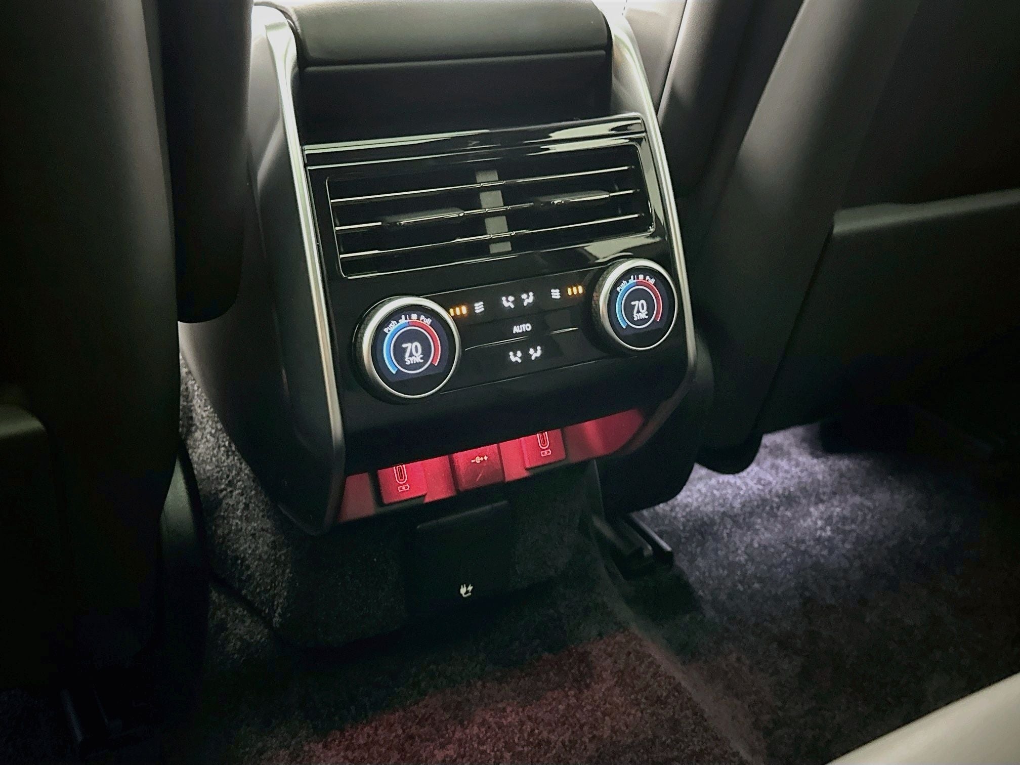 2026 Land Rover Range Rover SE LWB