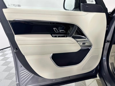 2027 Land Rover Range Rover SE LWB