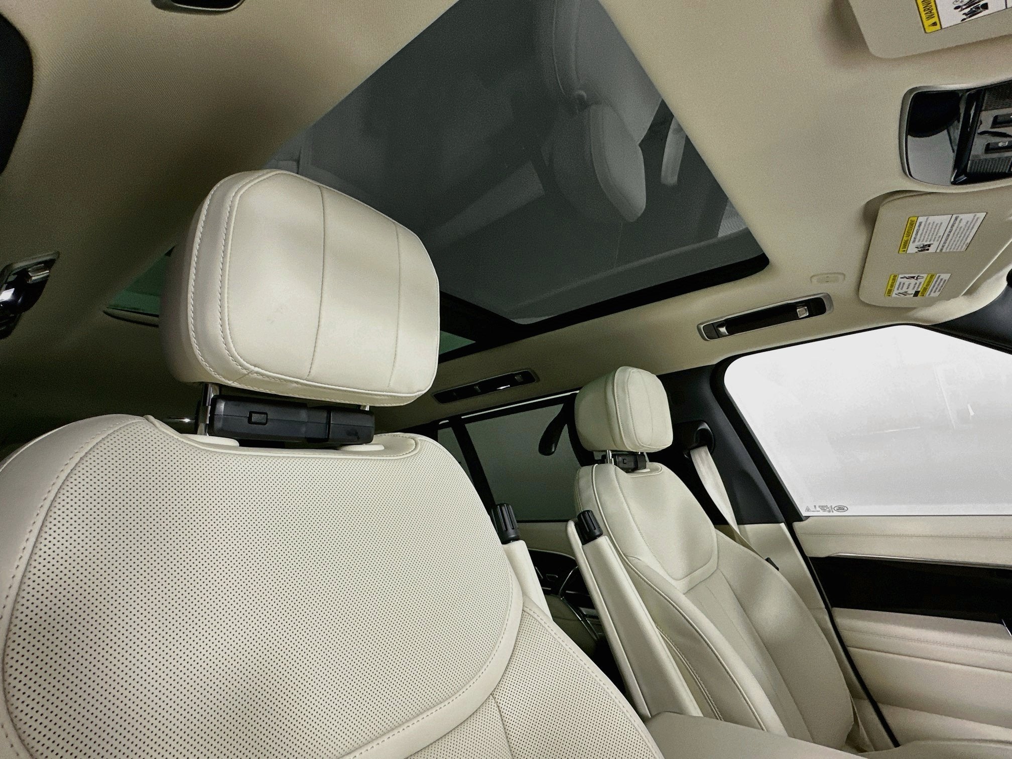2027 Land Rover Range Rover SE LWB