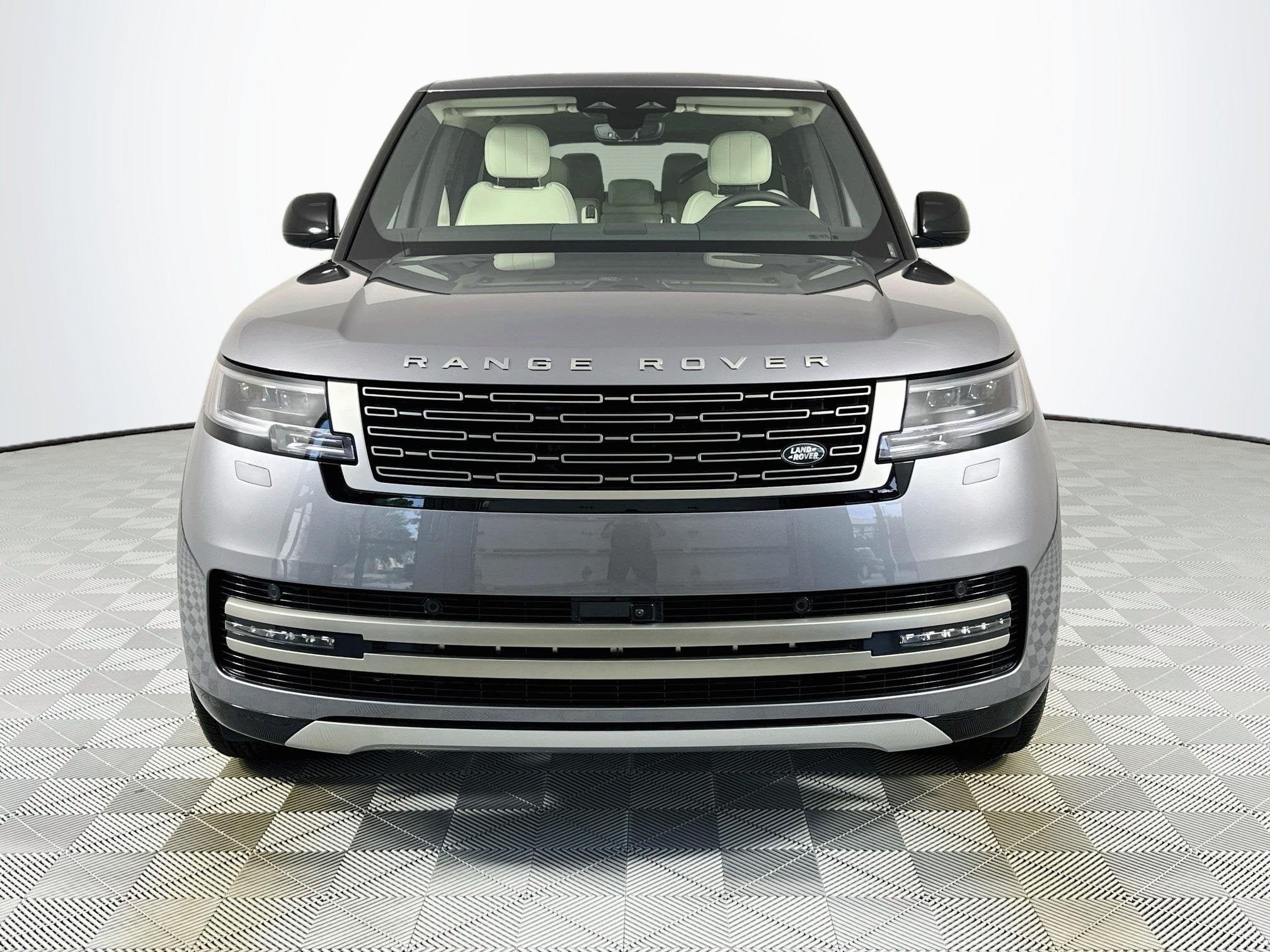 2027 Land Rover Range Rover SE LWB