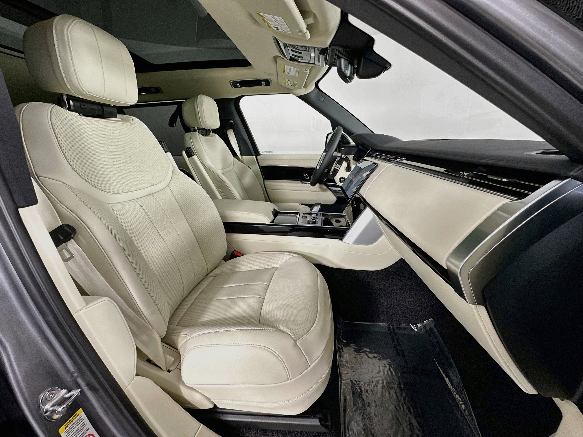 2027 Land Rover Range Rover SE LWB