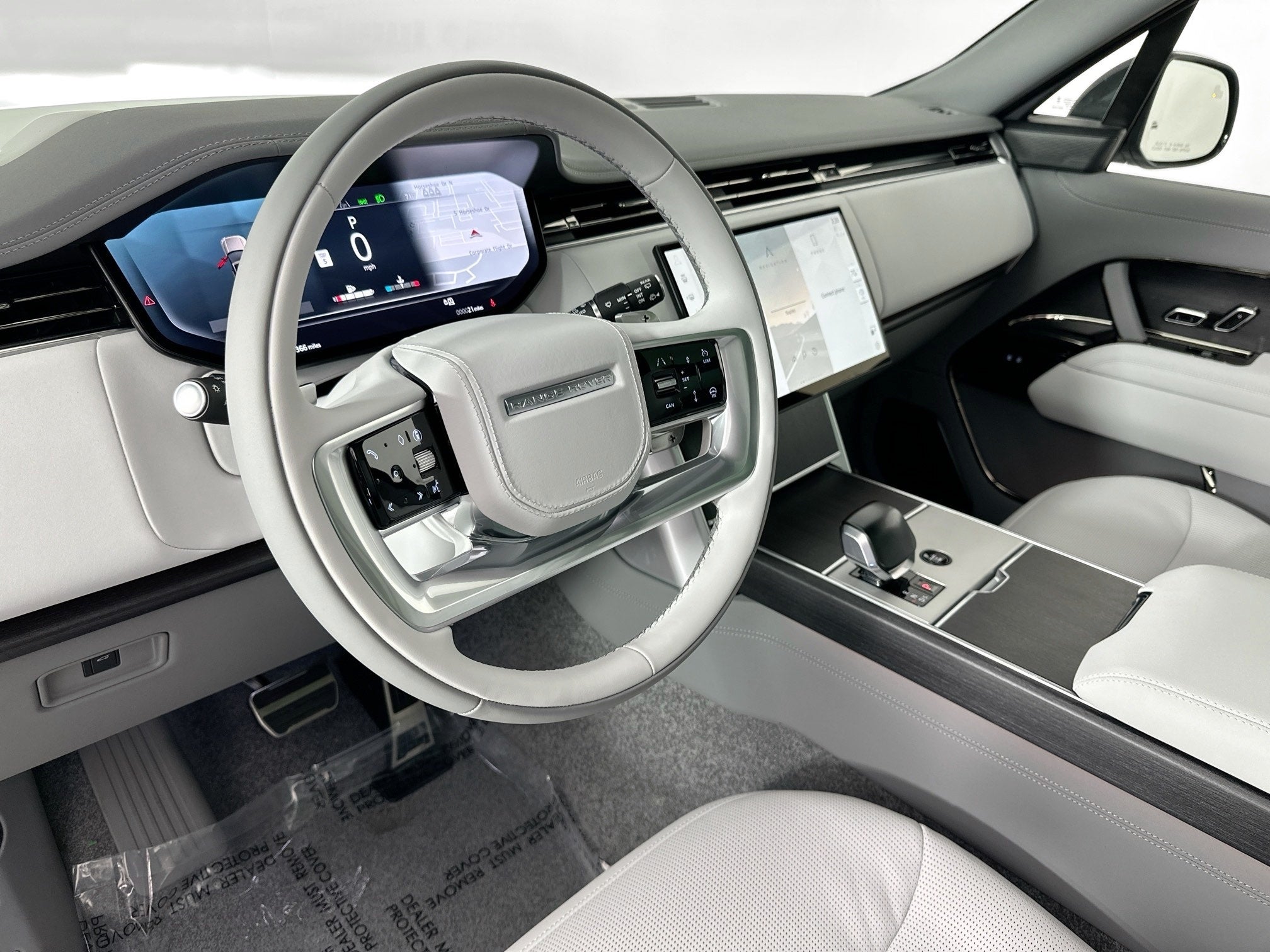 2026 Land Rover Range Rover SV