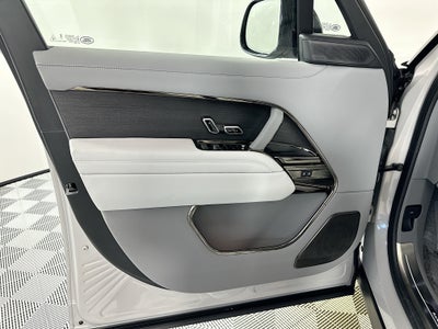 2026 Land Rover Range Rover SV