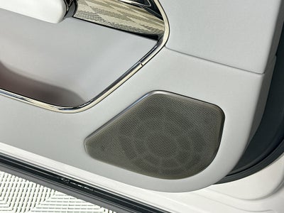 2026 Land Rover Range Rover SV