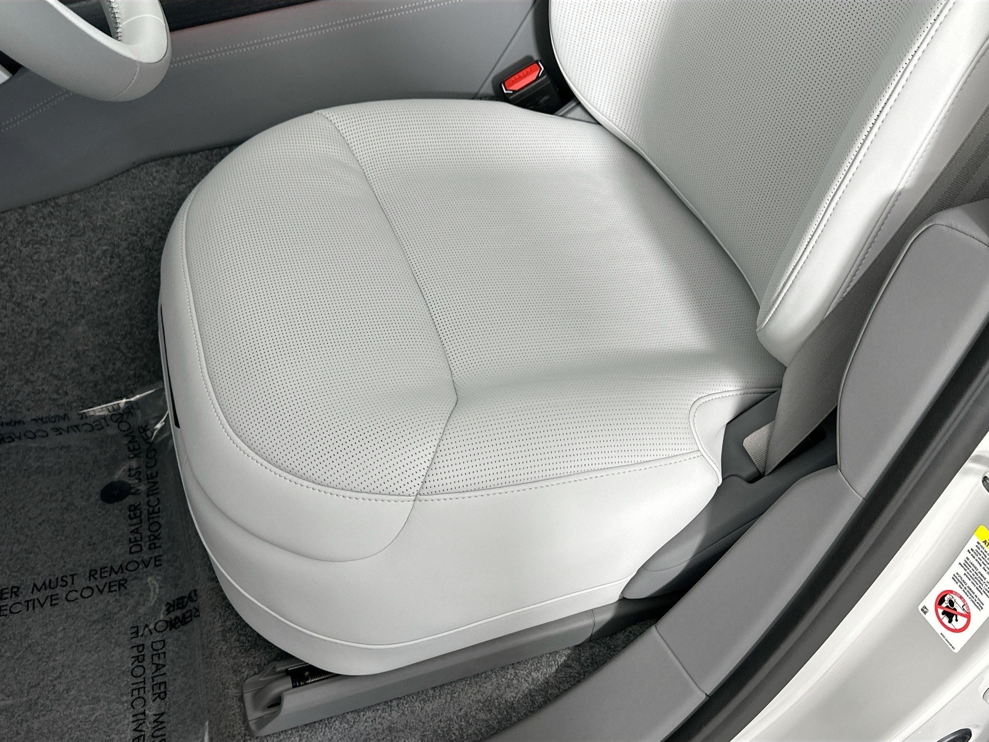 2026 Land Rover Range Rover SV