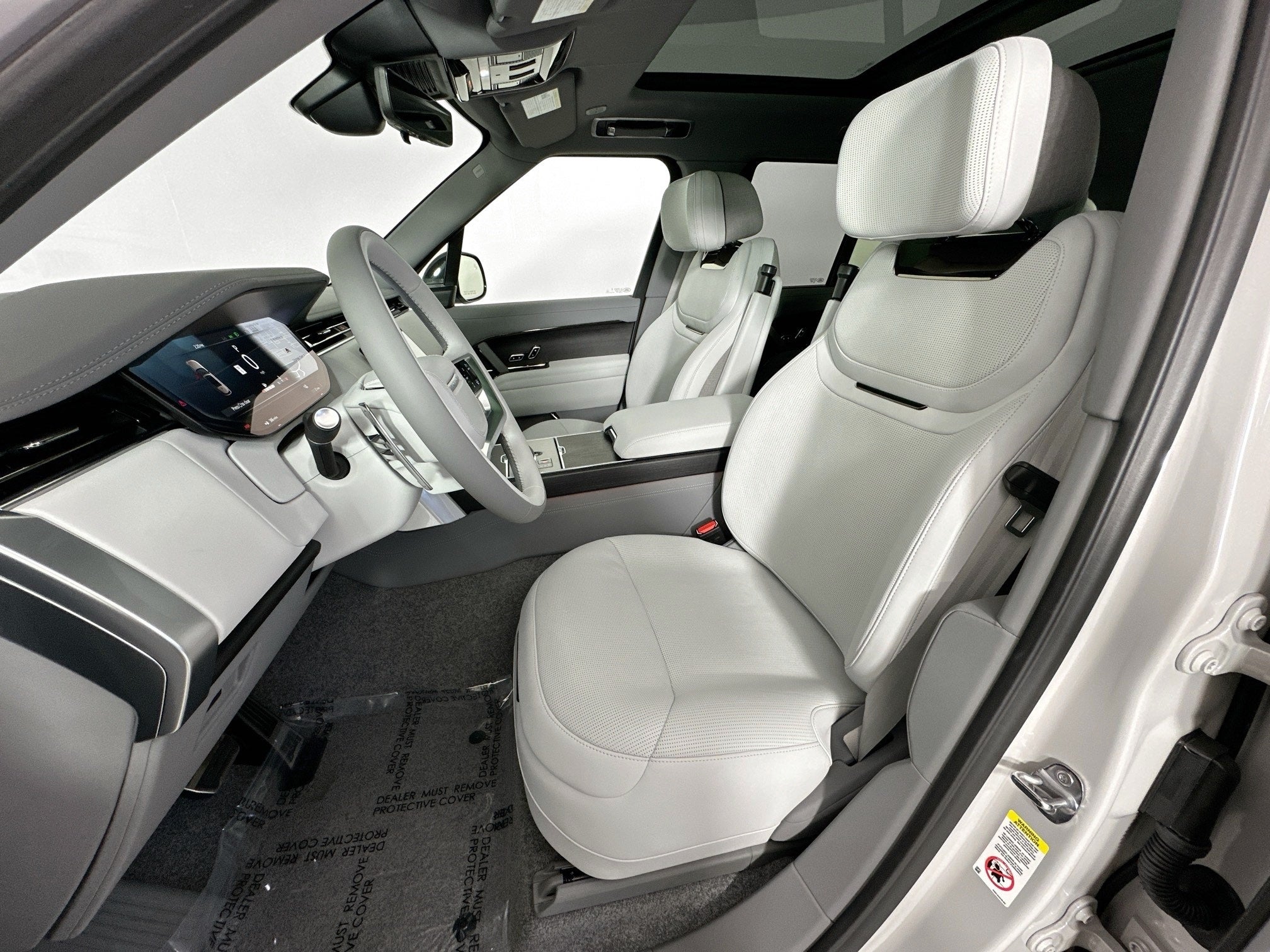 2026 Land Rover Range Rover SV