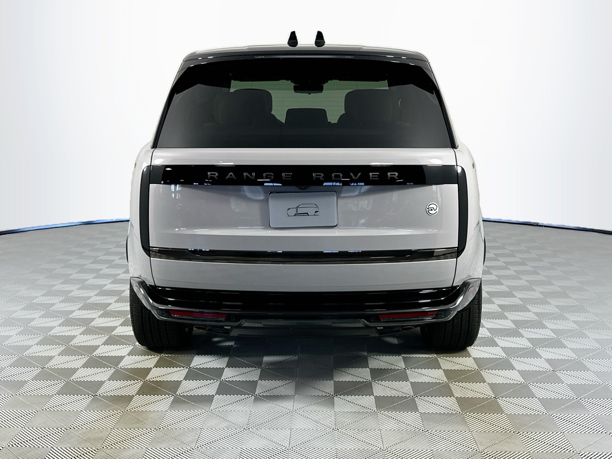 2026 Land Rover Range Rover SV