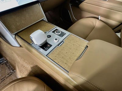 2027 Land Rover Range Rover SV