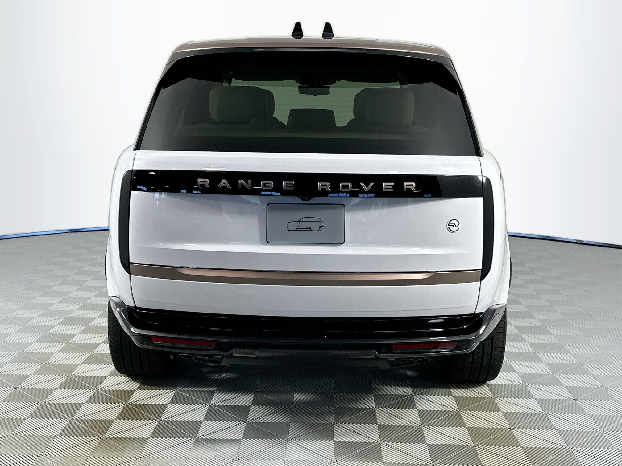 2026 Land Rover Range Rover SV LWB