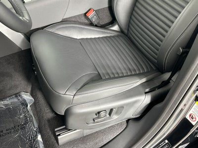 2025 Land Rover Discovery S