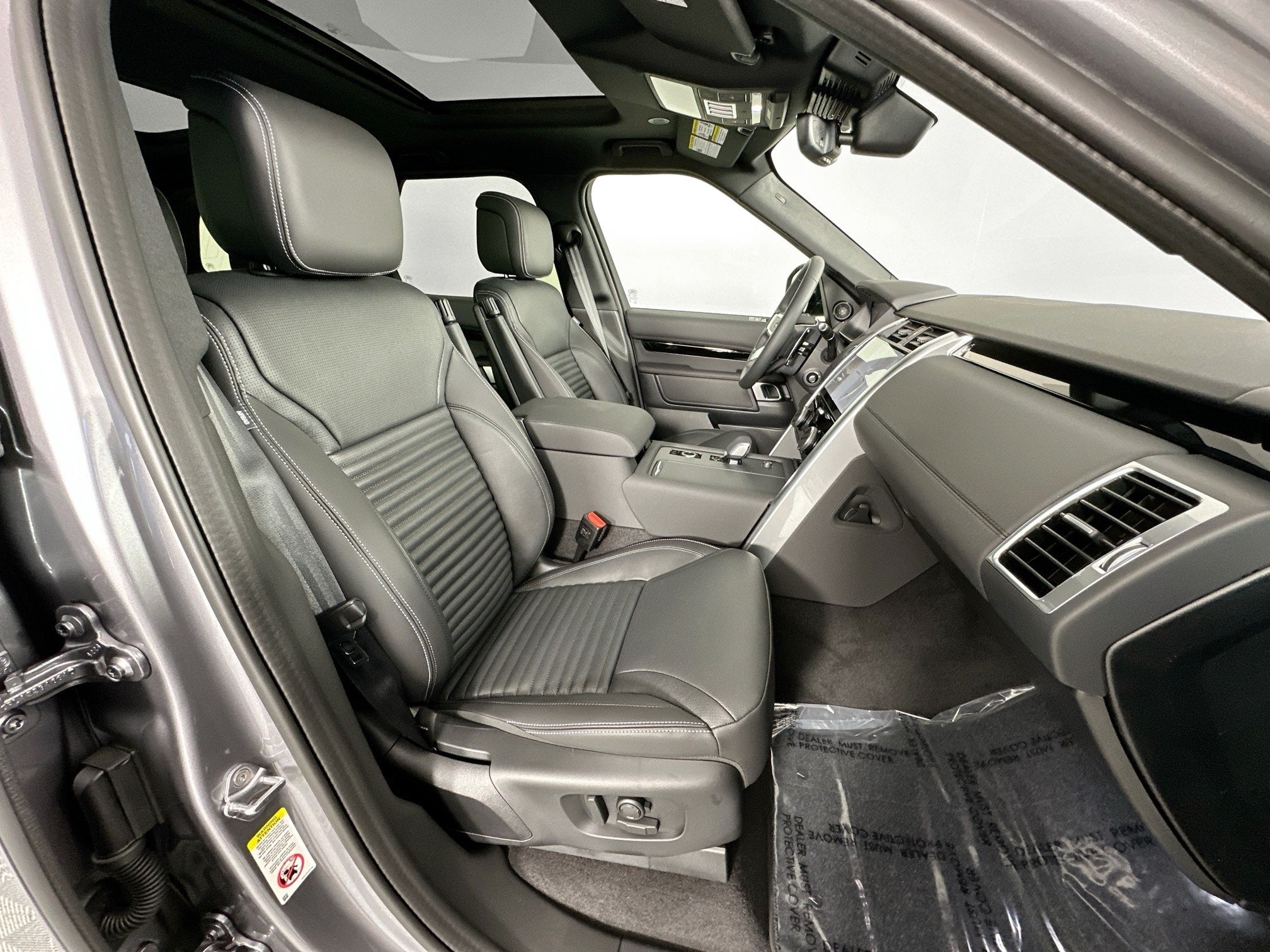 2025 Land Rover Discovery S