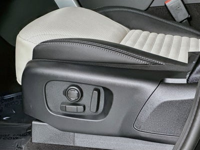 2026 Land Rover Discovery S