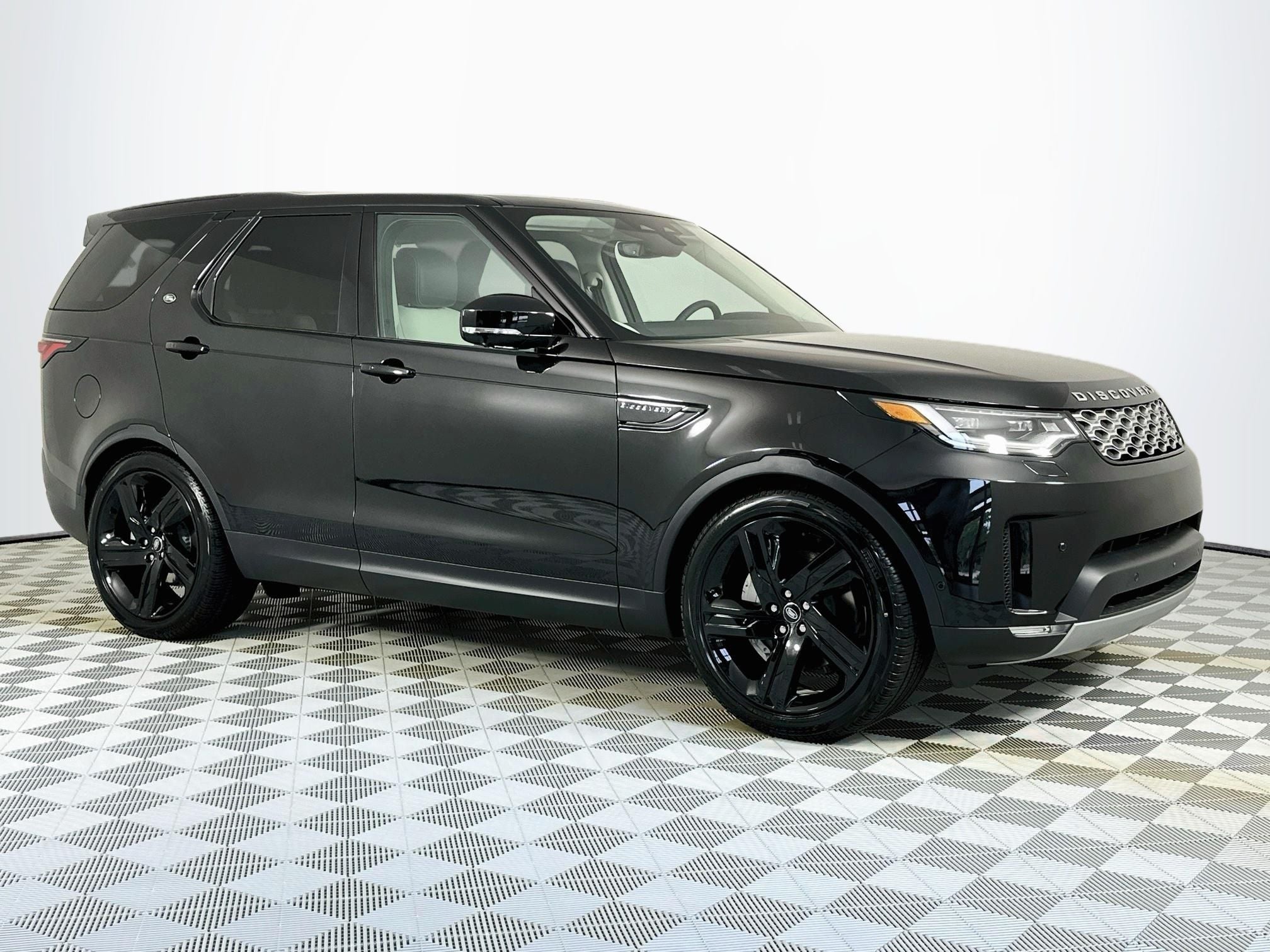 2026 Land Rover Discovery S