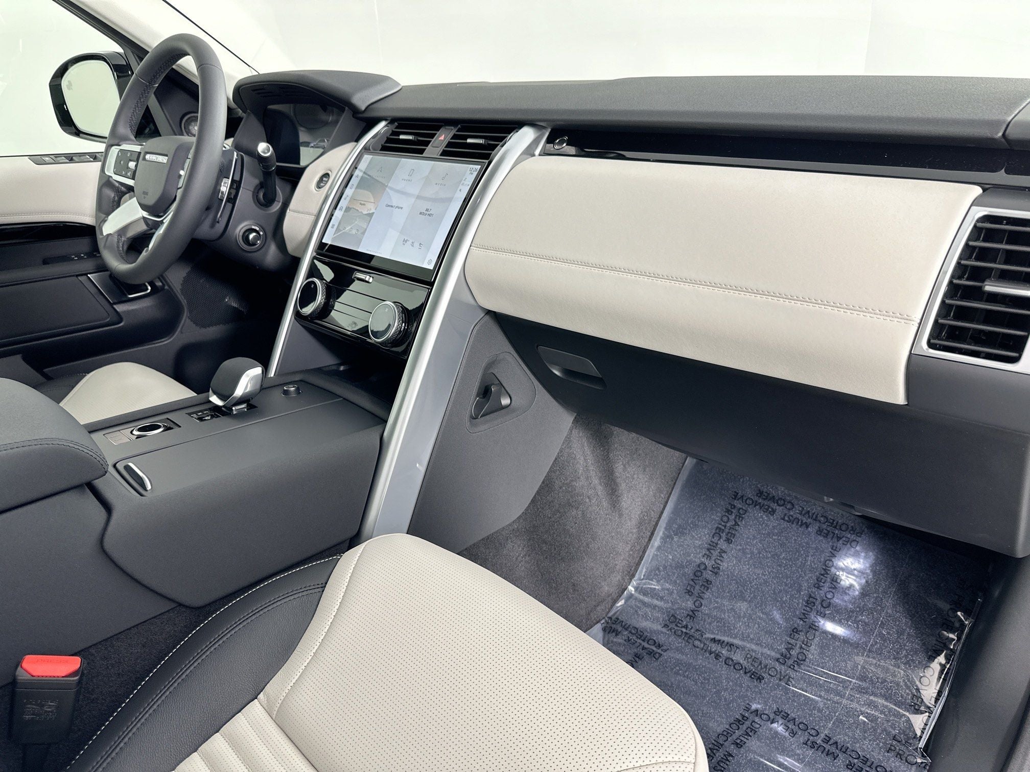 2025 Land Rover Discovery S