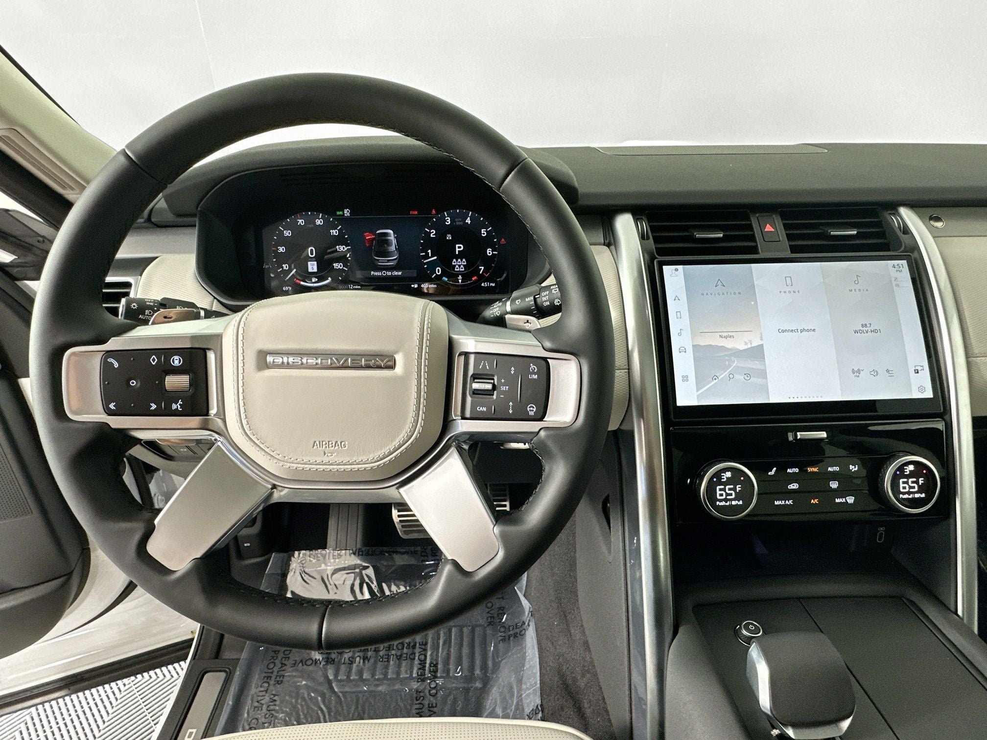 2026 Land Rover Discovery Dynamic SE