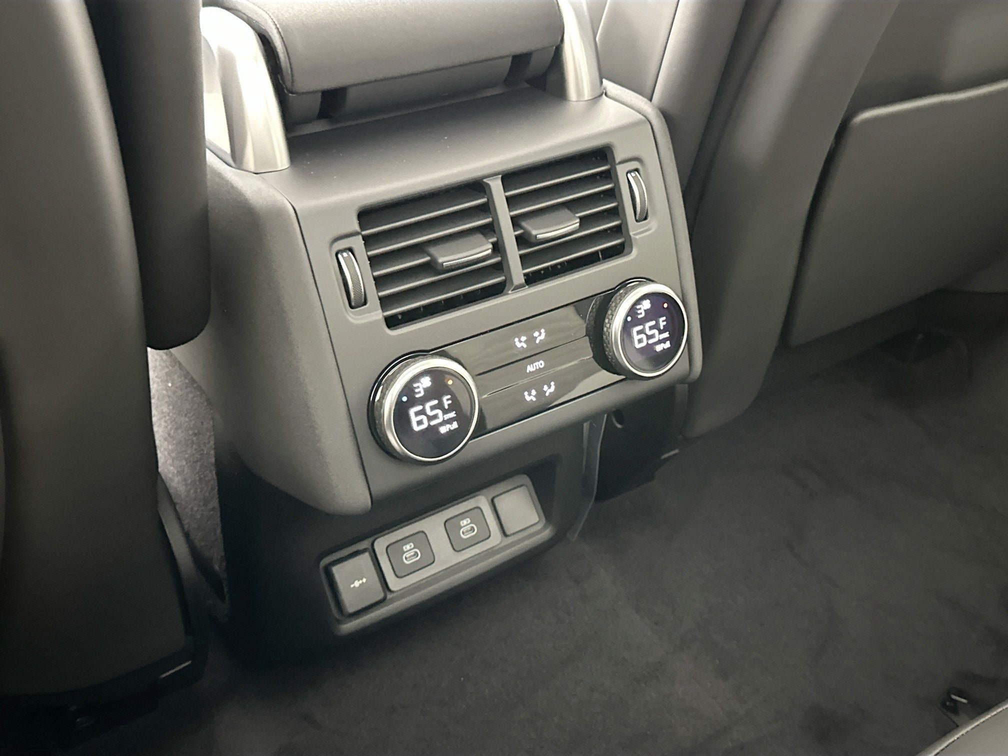 2026 Land Rover Discovery Dynamic SE