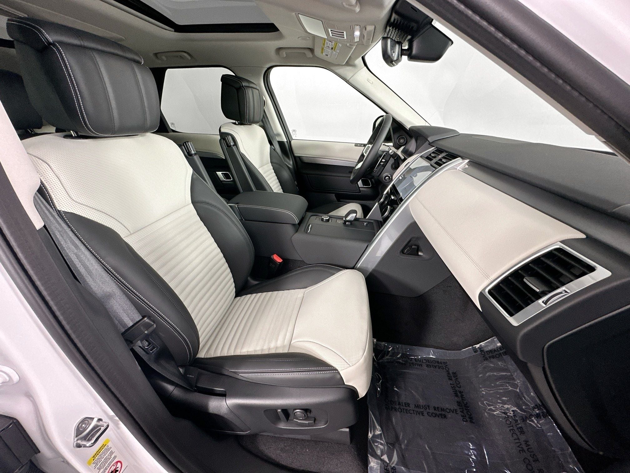 2026 Land Rover Discovery Dynamic SE