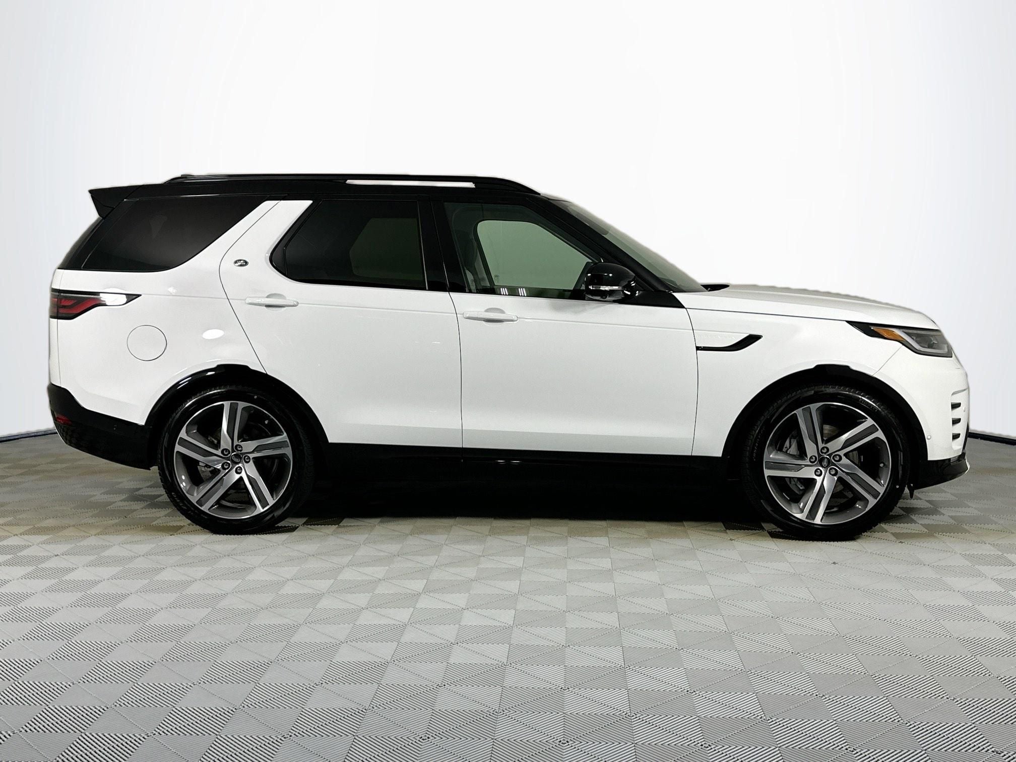 2026 Land Rover Discovery Dynamic SE